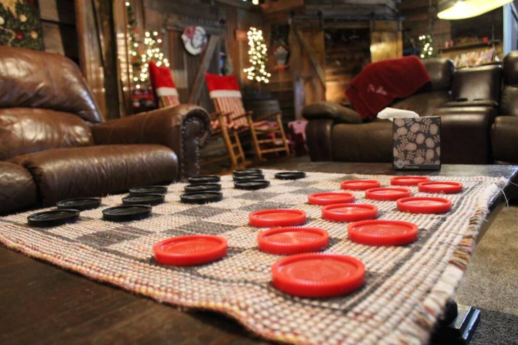 Rural Life On A Real Christmas Tree Farm! Hallmark Experience! Ozark Esterno foto
