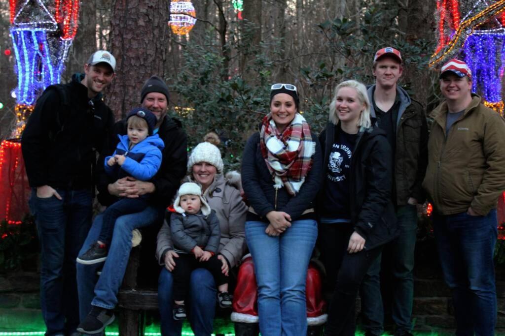 Rural Life On A Real Christmas Tree Farm! Hallmark Experience! Ozark Esterno foto