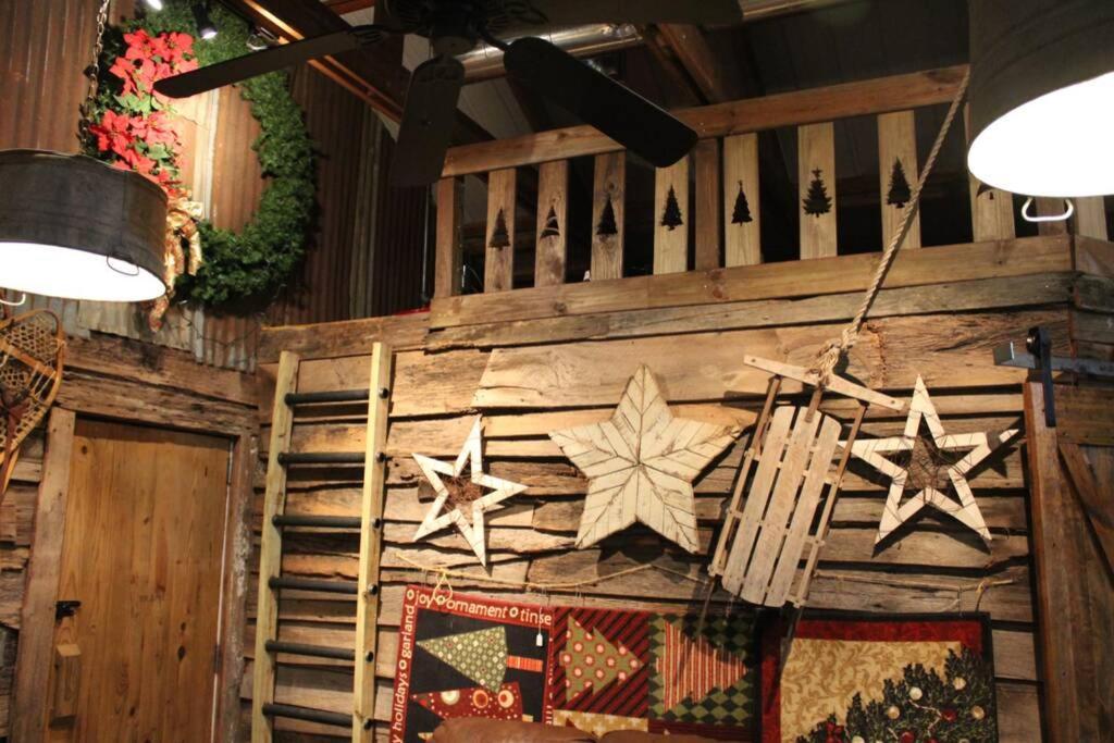 Rural Life On A Real Christmas Tree Farm! Hallmark Experience! Ozark Esterno foto